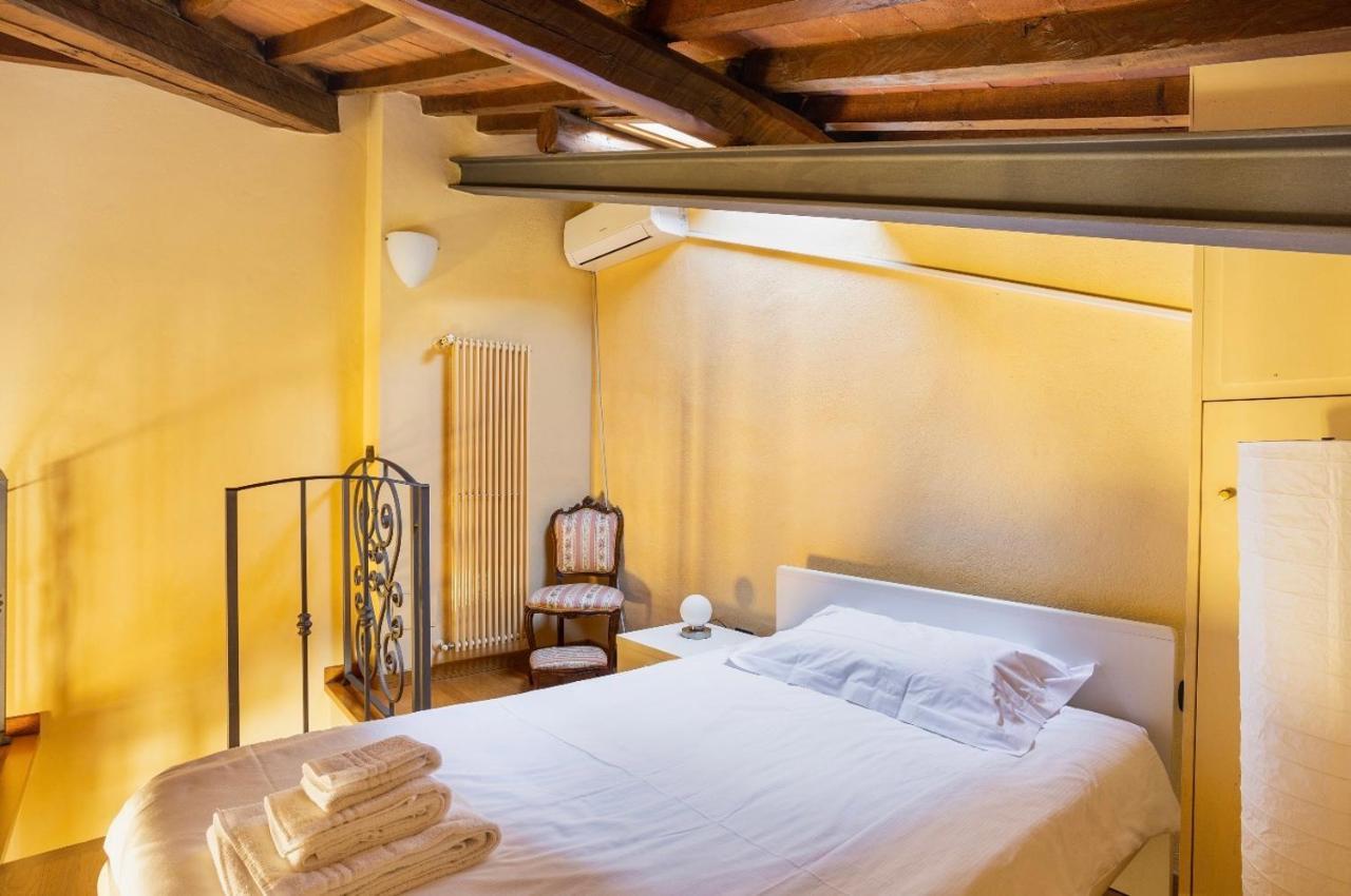 Cozy Classic Italian House Near Santa Croce, On The Lungarno Apartment Florence Luaran gambar