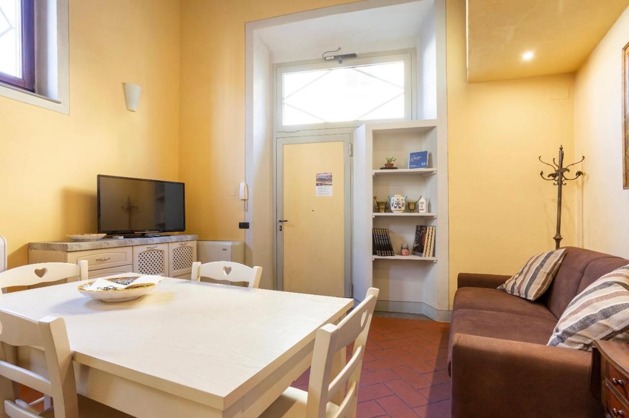 Cozy Classic Italian House Near Santa Croce, On The Lungarno Apartment Florence Luaran gambar