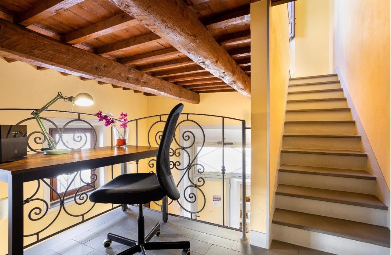 Cozy Classic Italian House Near Santa Croce, On The Lungarno Apartment Florence Luaran gambar