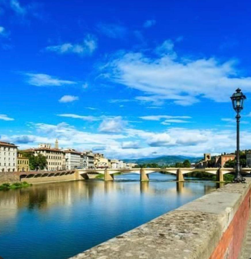 Cozy Classic Italian House Near Santa Croce, On The Lungarno Apartment Florence Luaran gambar